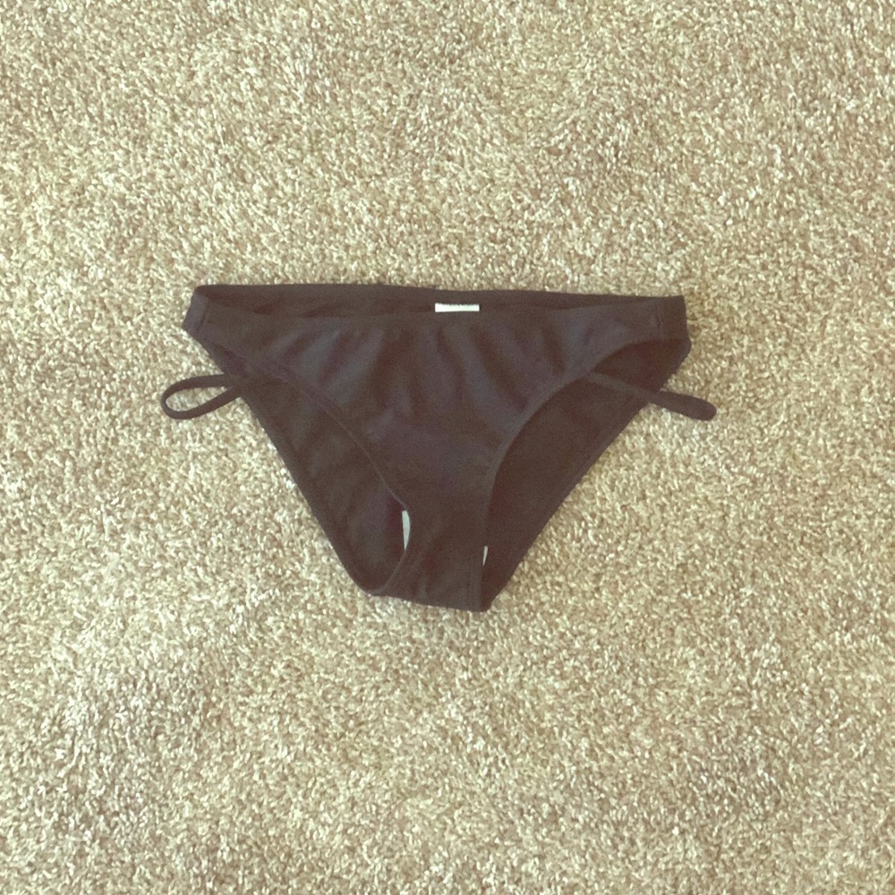 Cheeky Bikini Bottoms 👙